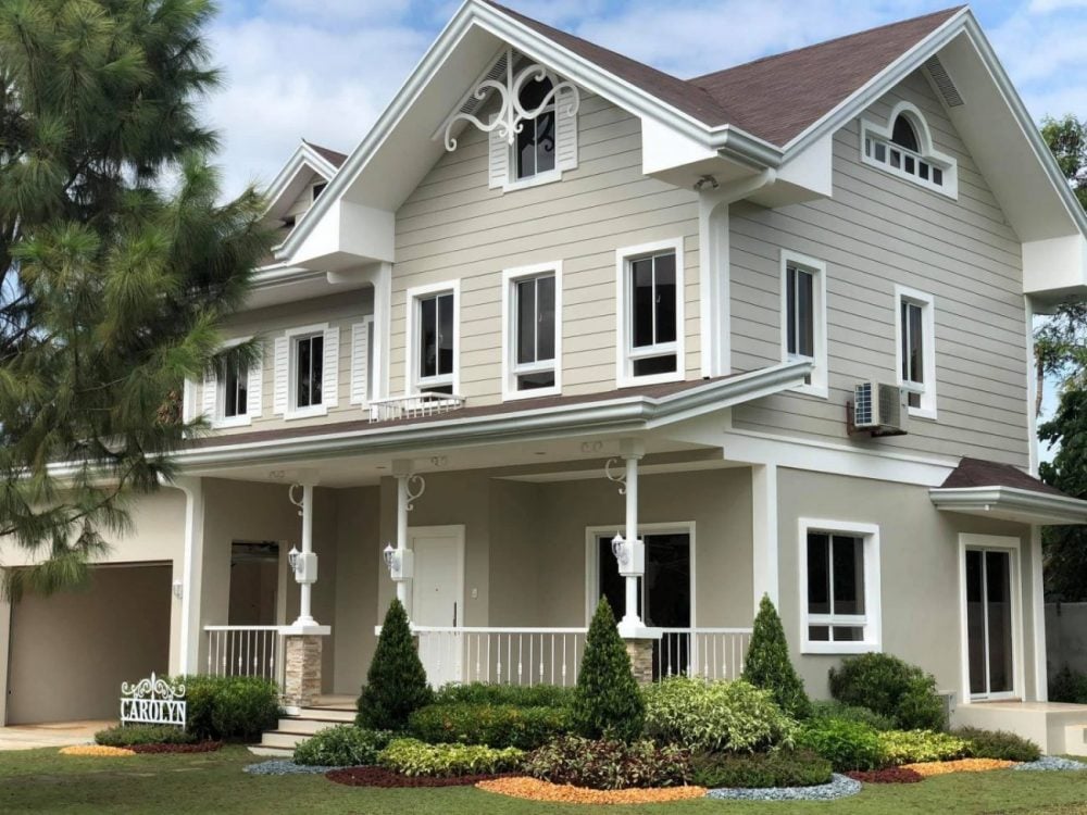 Georgia Club's Carolyn luxury house model featuring classic American architecture.