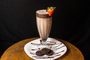 Cookies and chocolate milkshake - Brittany Corporation