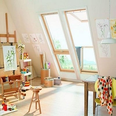 Brittany-Creative-Ways-to-Set-Up-Your-Own-Art-Studio-At-Home-5