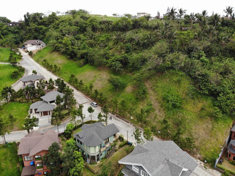 A Guide to Design Your Lot in Tagaytay Luxury Homes by Brittany