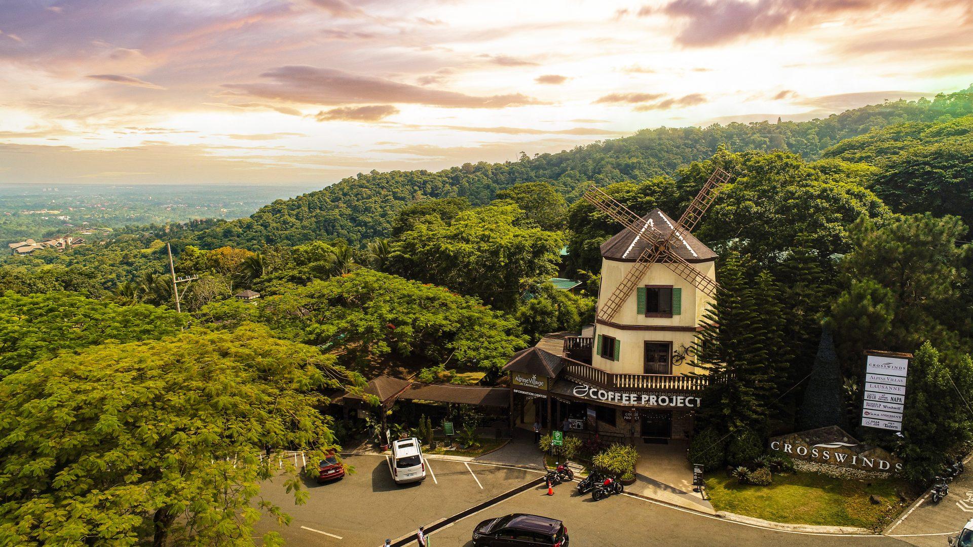 The cool breeze, crisp mountain air, and earthy scent of pine trees are but a prelude to chasing the most beautiful sunset in this jewel of a luxury leisure development