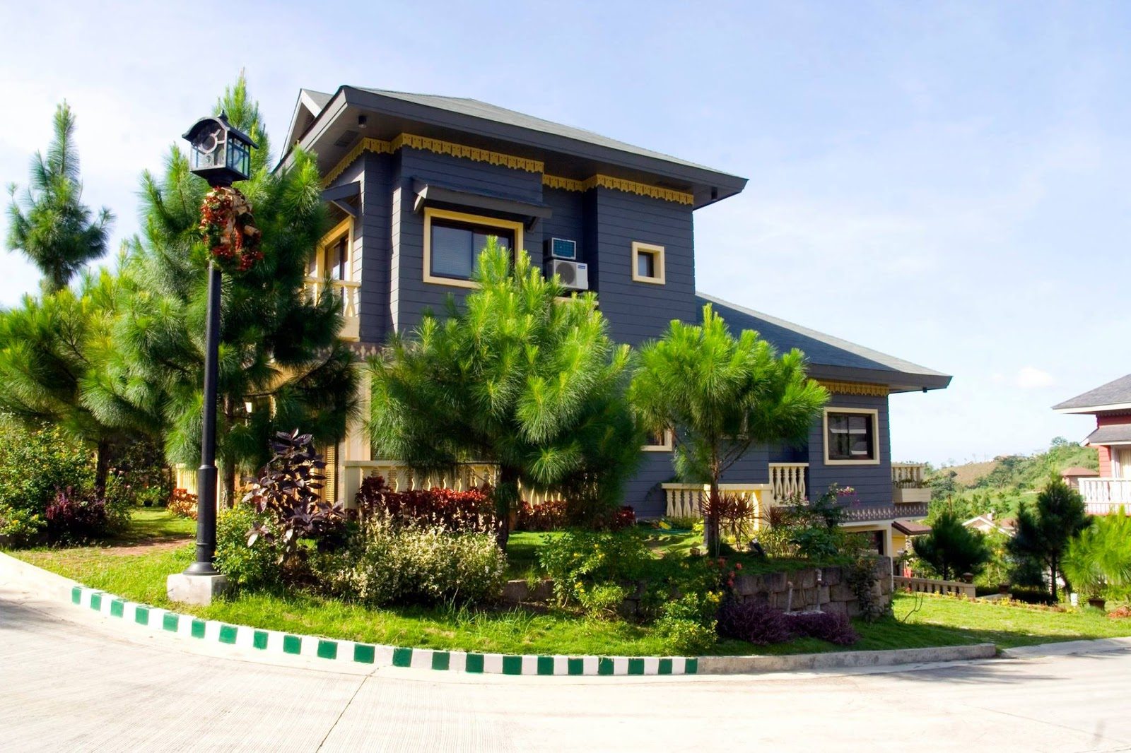 Lucerne Luxury House at Crosswinds Tagaytay