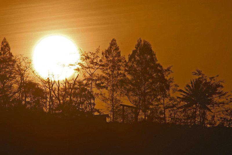 Witness the beauty of sunsets at Crosswinds Tagaytay