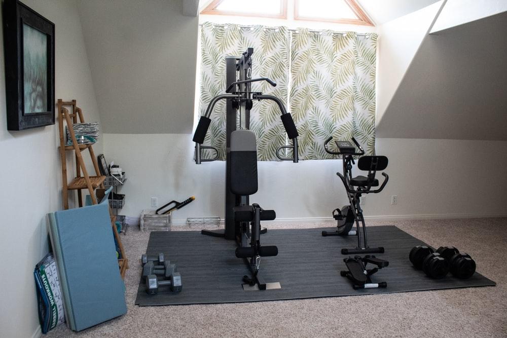 Work out your fitness goals at your home gym. Photo from Unsplash.