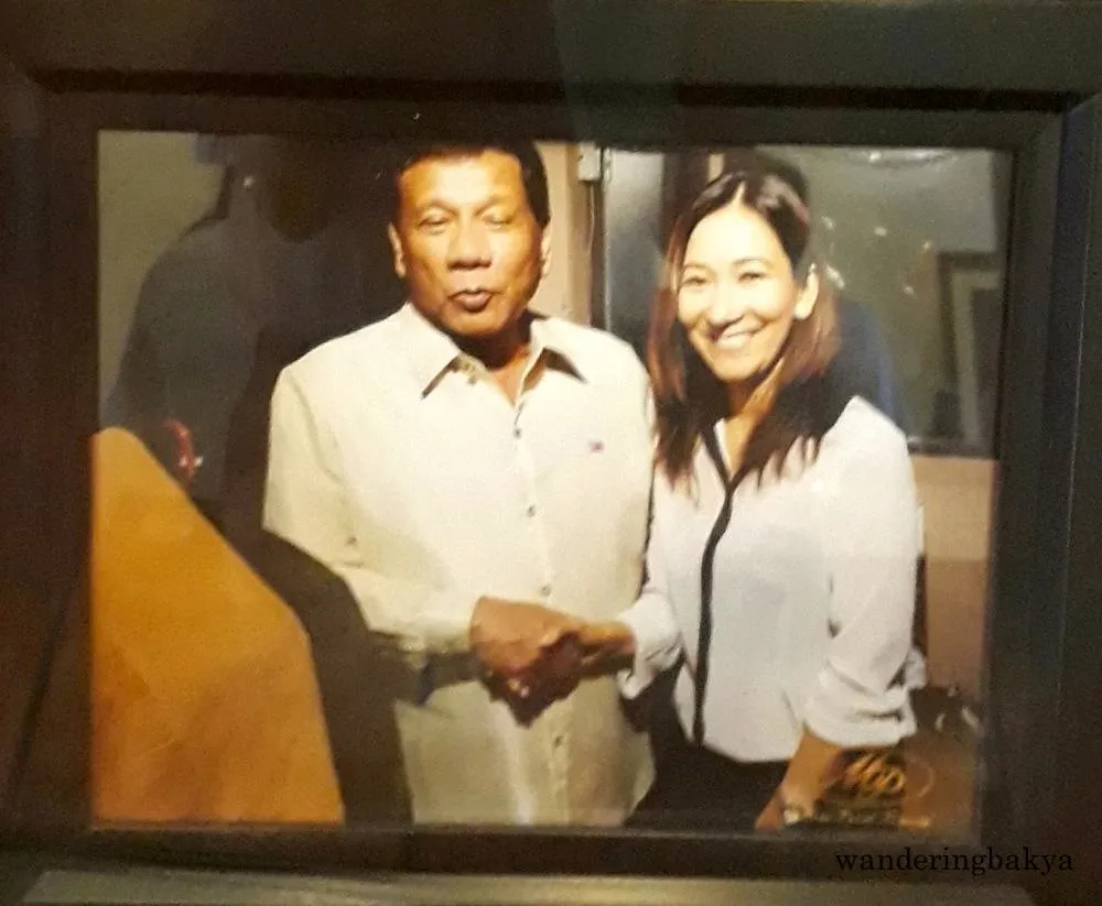 Mimi Parrel-Pimentel with former President Rodrigo Roa Duterte, who is wearing the former's creation