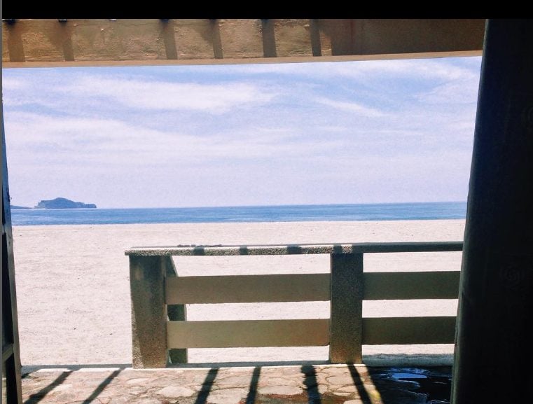 Photo of a relaxing beach scenery