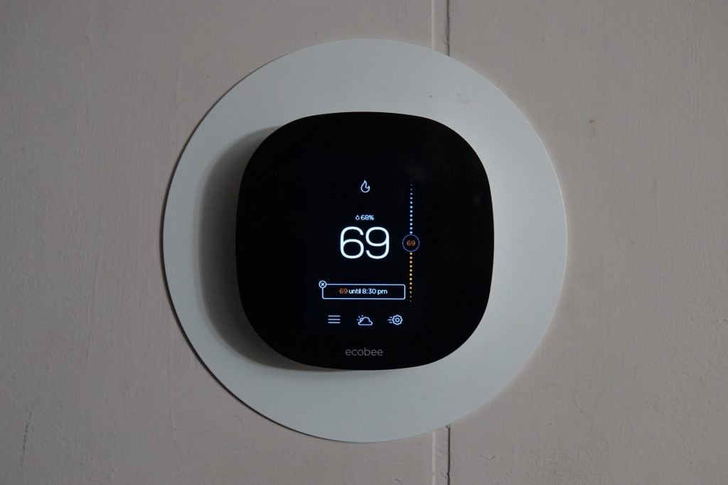 smart technology for luxury homes room temperature