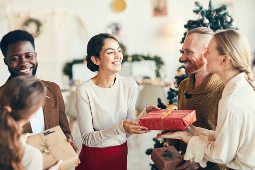 Gift Giving on thanksgiving day