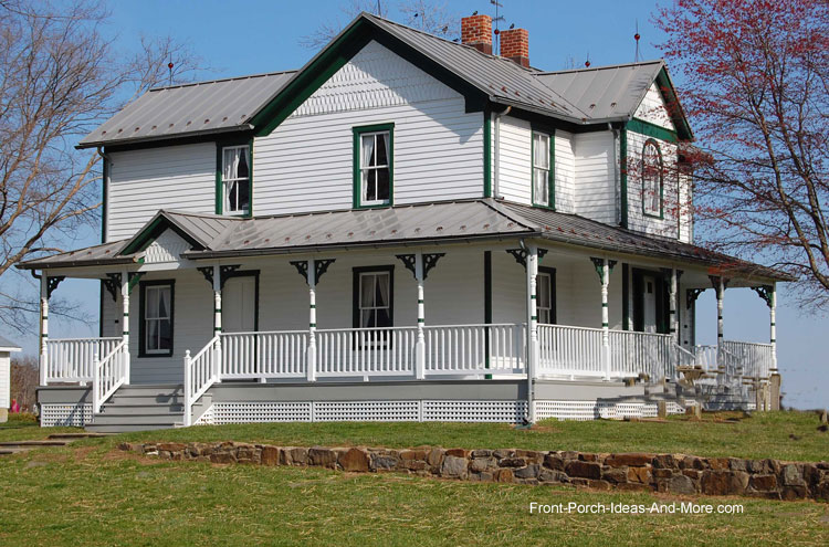 Georgian House with Porch