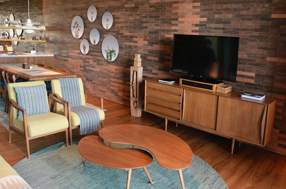 Ways to Embrace the Electric Interior Design