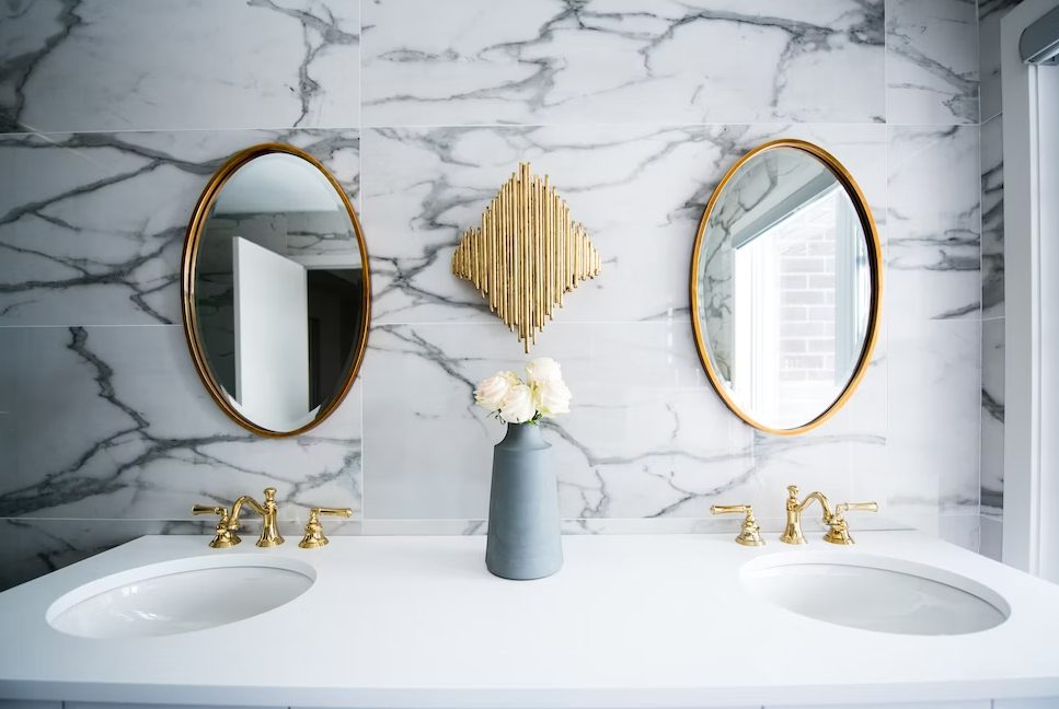 Minimalist Finishes For Bathroom Space